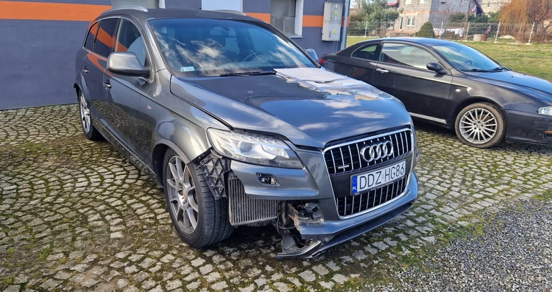 Audi Q7 cena 22900 przebieg: 300000, rok produkcji 2010 z Dzierżoniów małe 37
